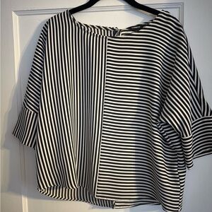 Express Black and White Oversized 3/4 Sleeve Blouse